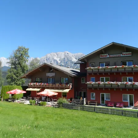 Hotel Pariente 3*