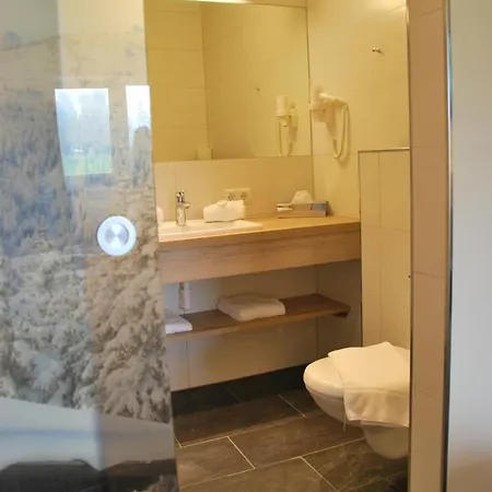 Pariente ホテル 3*