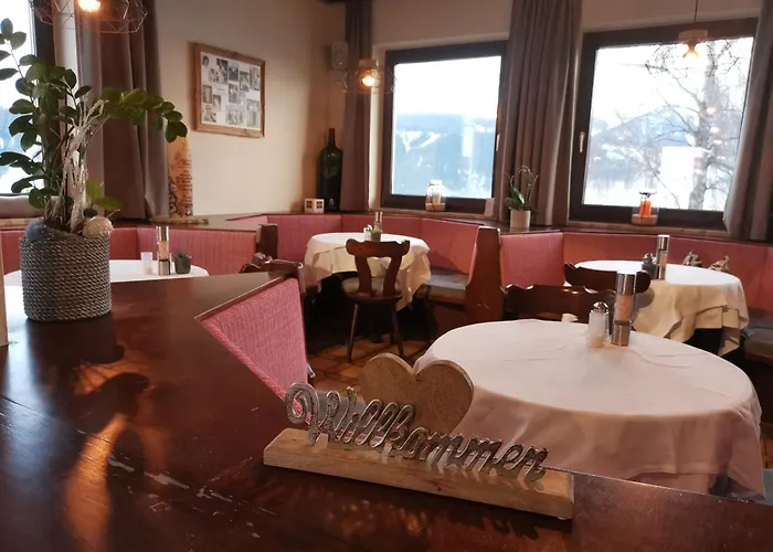 帕里恩特酒店 3*