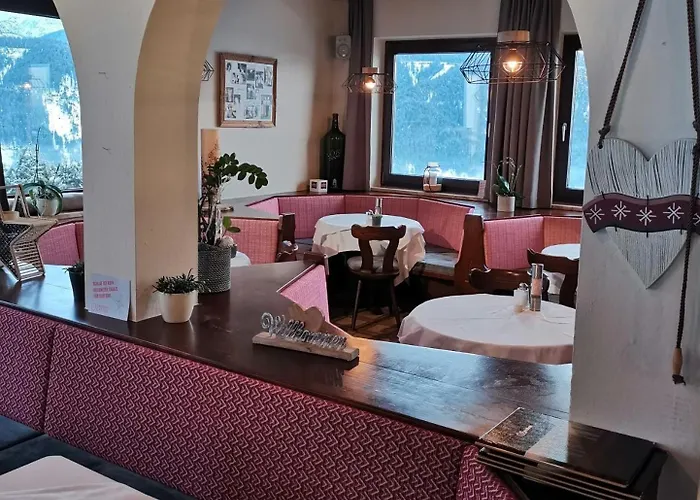 帕里恩特酒店 斯拉德明